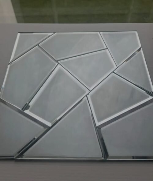 REVESTIMIENTO ESPEJADO GEOMÉTRICO ABSTRACTO